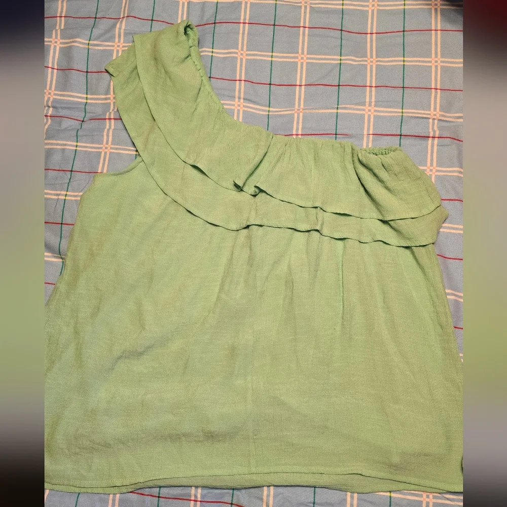 Green One-Shoulder Ruffle Top - Picture 2 of 6